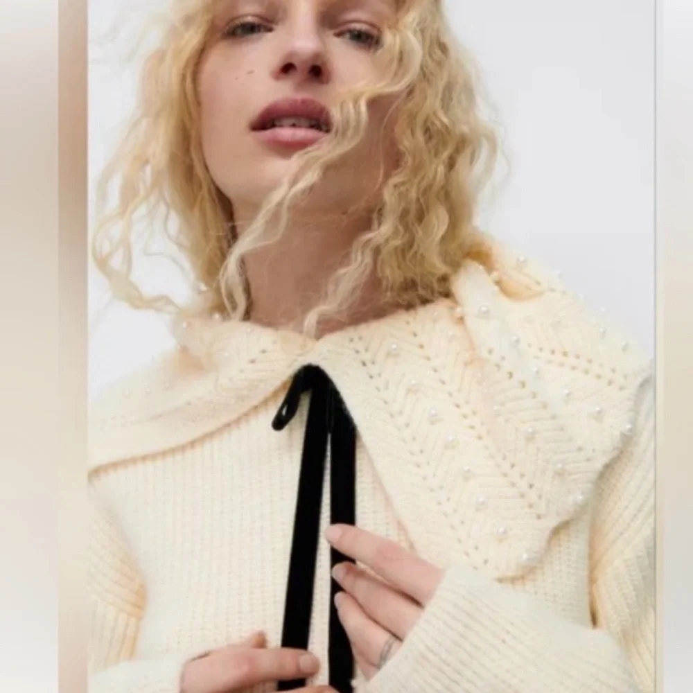 ZARA CREAM CABLE KNIT PEARL EMBELLISHED OVERSIZED COLLAR SWEATER SZ SMALL - Picture 2 of 9